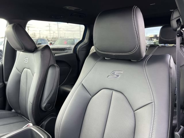 New 2026 Chrysler Pacifica Select w/ S Appearance Package FWD image 20