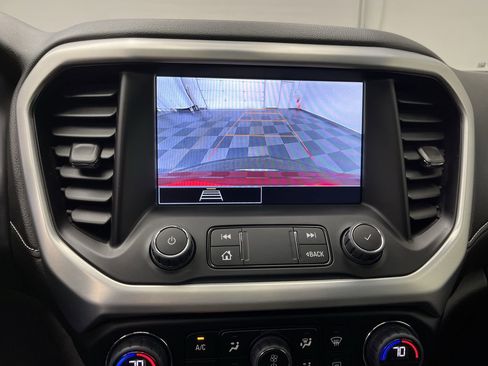 Certified 2023 GMC Acadia SLE w/ Driver Convenience Package image 5