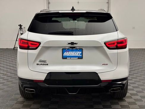 Used 2024 Chevrolet Blazer RS w/ Driver Confidence II Package FWD image 9