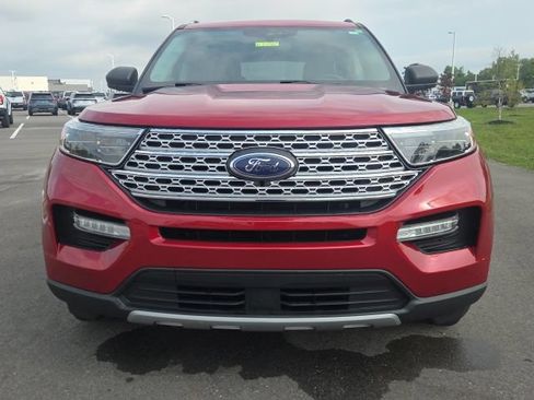 Used 2021 Ford Explorer XLT w/ Equipment Group 202A AWD/4WD image 3