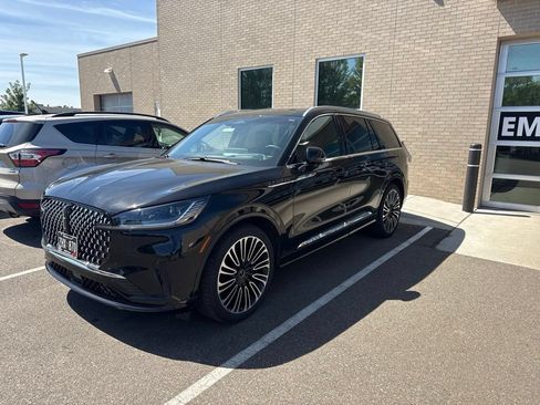 Used 2025 Lincoln Aviator Black Label AWD/4WD image 1