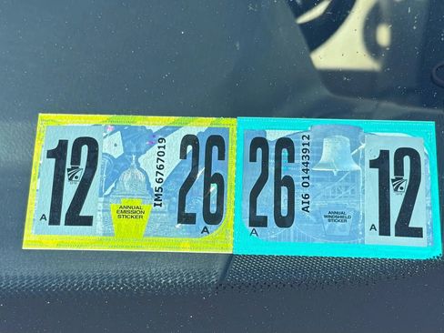 Used 2015 Land Rover LR2 image 40