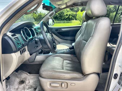 Used 2006 Toyota 4Runner SR5 RWD image 11