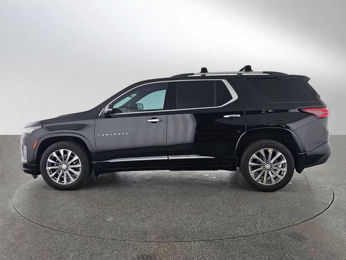 Used 2023 Chevrolet Traverse Premier image 6