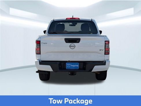 Certified 2024 Nissan Frontier SV w/ Tow Package RWD image 6