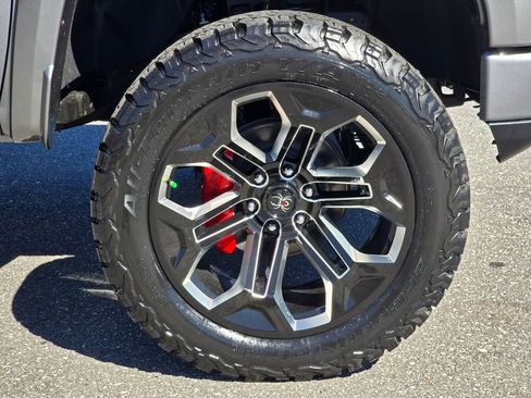 New 2026 GMC Sierra 1500 AT4 w/ AT4 Premium Package AWD/4WD image 18