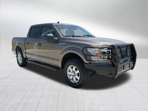 Used 2019 Ford F150 XLT AWD/4WD image 4