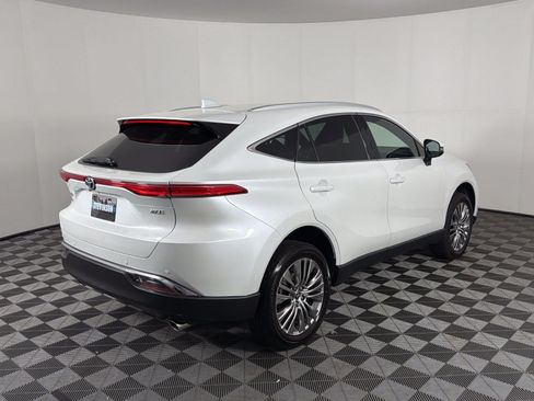 Used 2024 Toyota Venza XLE AWD/4WD image 26