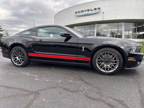 Used 2011 Ford Mustang Shelby GT500 w/ SVT Performance Pkg image 49