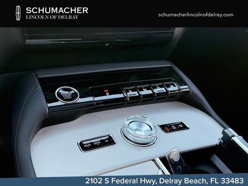 New 2026 Lincoln Navigator Reserve w/ Jet Appearance Package AWD/4WD image 17
