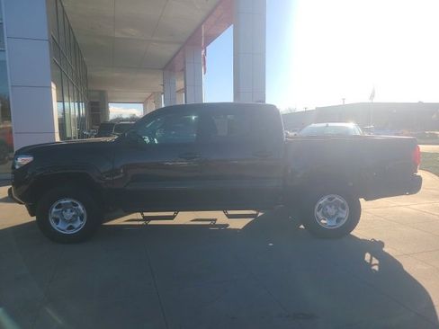Used 2020 Toyota Tacoma SR image 4