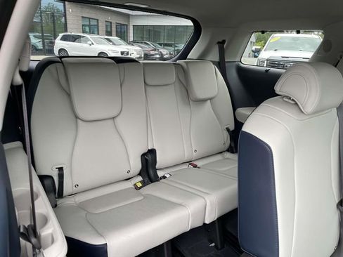 New 2026 Kia Carnival EX image 18