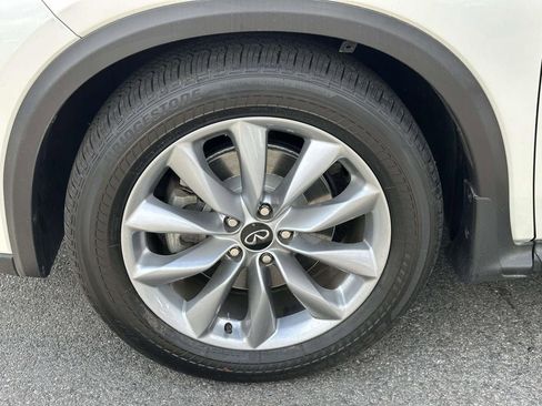 Used 2022 INFINITI QX50 Essential AWD/4WD image 9