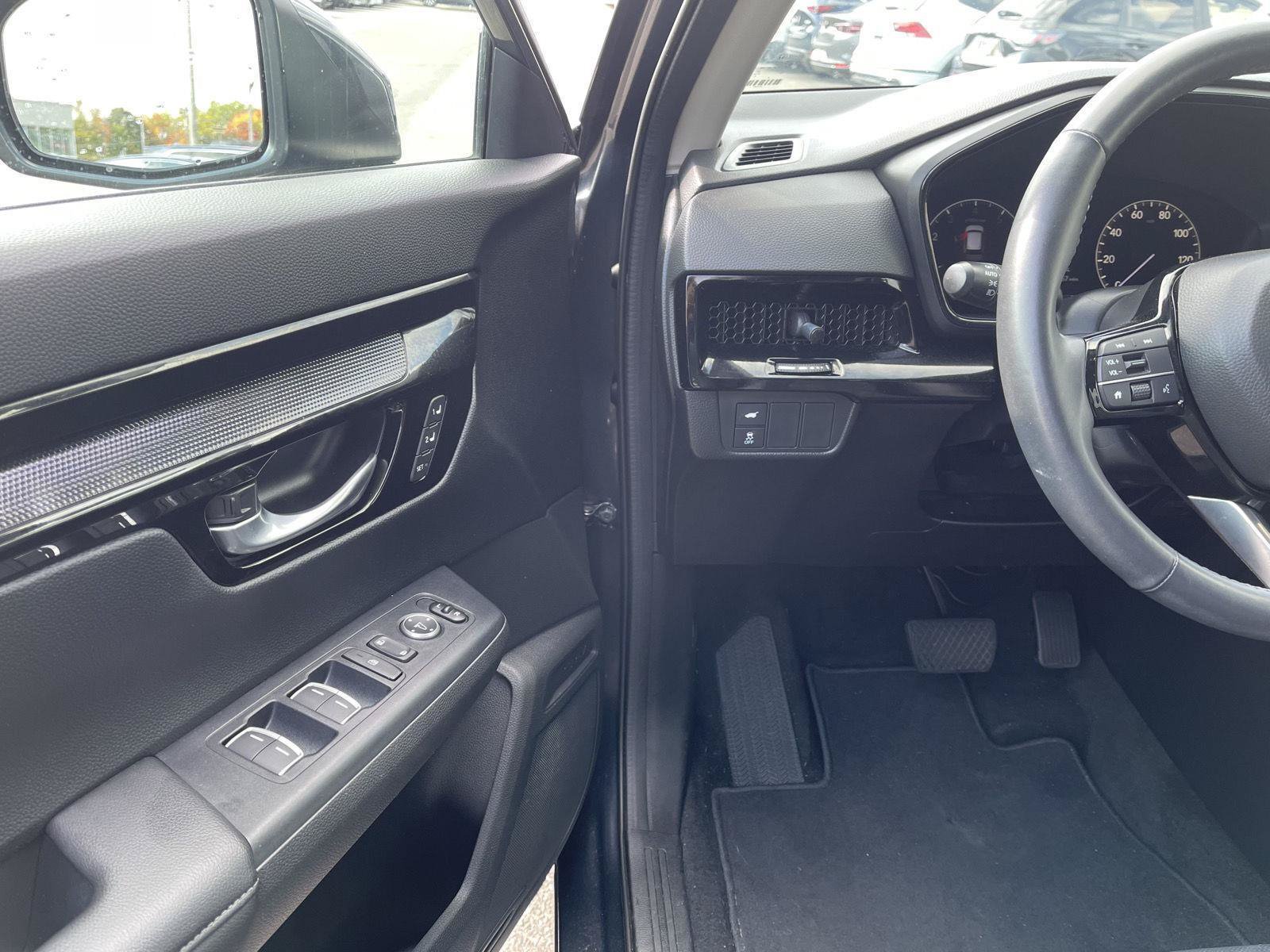 Used 2024 Honda CR-V EX-L image 2