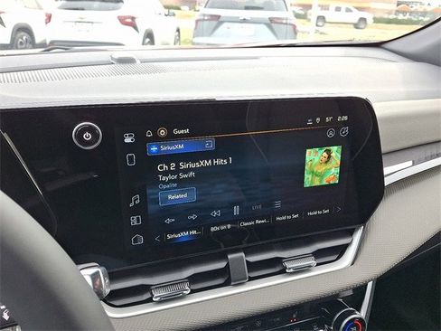 New 2026 Chevrolet Equinox LT w/ Convenience Package II image 12