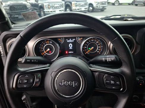 Used 2018 Jeep Wrangler Sport AWD/4WD image 16