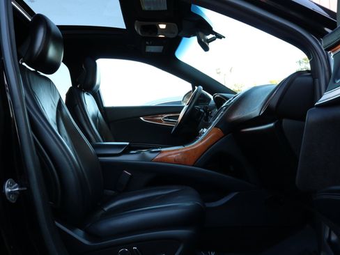 Used 2019 Lincoln Nautilus Reserve image 42