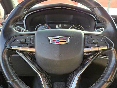 Used 2023 Cadillac XT6 Premium Luxury AWD/4WD image 34