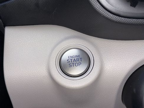 Used 2026 Hyundai Venue SEL FWD image 7