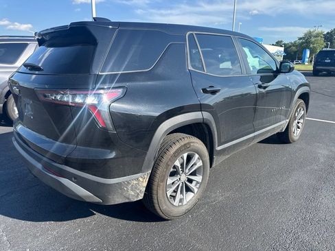 Used 2026 Chevrolet Equinox LT AWD/4WD image 3