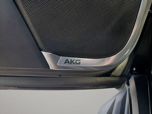 Certified 2025 Cadillac Escalade Premium Luxury image 31