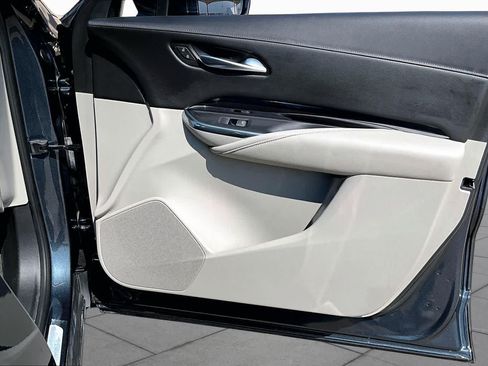 Used 2019 Cadillac XT4 Luxury w/ Cold Weather Package FWD image 26