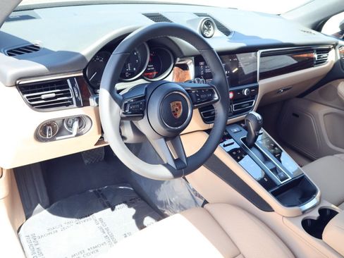 New 2026 Porsche Macan AWD/4WD image 4