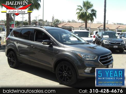 Used 2017 Ford Escape Titanium FWD image 1