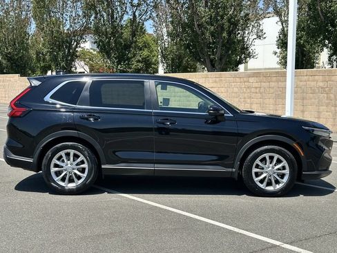 Used 2024 Honda CR-V EX-L image 3