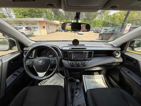Used 2016 Toyota RAV4 LE AWD/4WD image 21