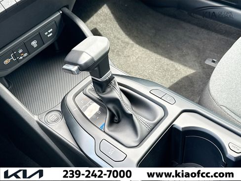 New 2025 Kia K4 LXS image 26