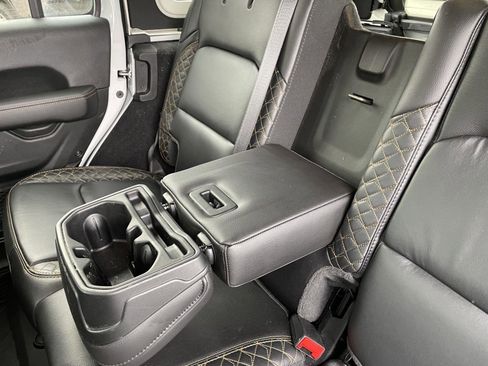 Certified 2021 Jeep Wrangler Unlimited Sahara image 38