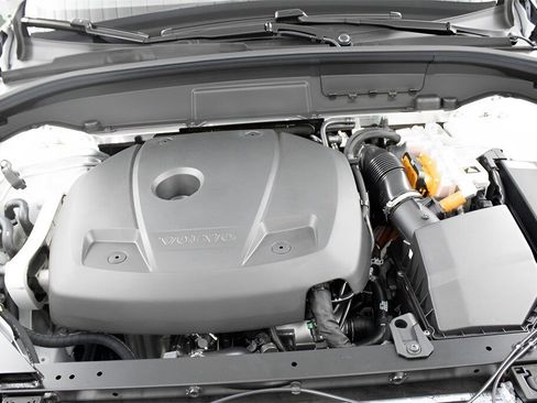 New 2025 Volvo XC60 T8 Plus w/ Protection Package Premier image 13