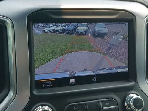 Used 2019 GMC Sierra 1500 SLT w/ SLT Premium Plus Package AWD/4WD image 18