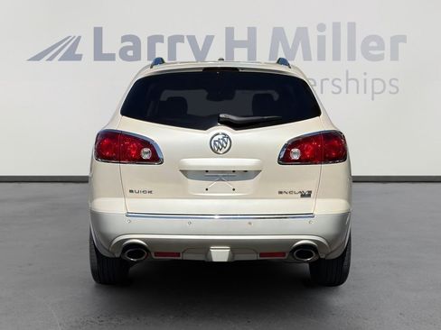 Used 2009 Buick Enclave CXL w/ Entertainment Package #4 FWD image 5