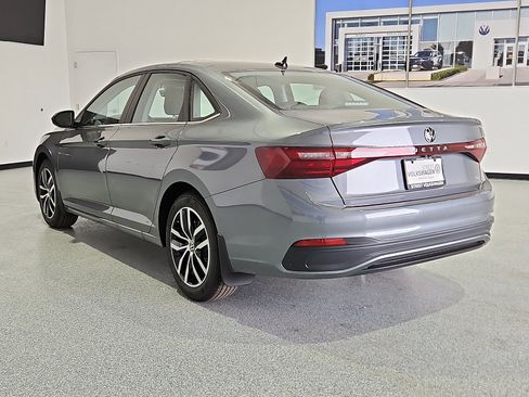 New 2026 Volkswagen Jetta SE image 4