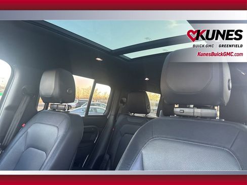 Used 2024 Land Rover Defender 130 X-Dynamic SE image 19