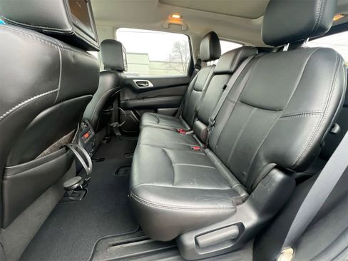 Used 2014 Nissan Pathfinder SL image 19