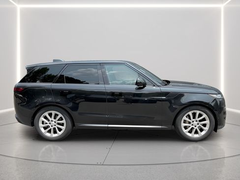 Certified 2025 Land Rover Range Rover Sport SE AWD/4WD image 6