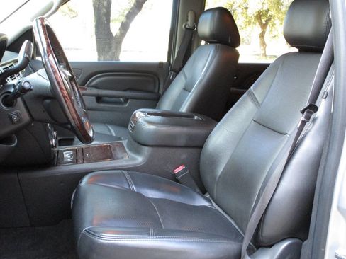 Used 2014 GMC Yukon Denali image 8