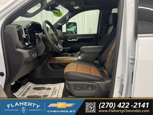 New 2026 Chevrolet Silverado 2500 High Country w/ High Country Premium Package AWD/4WD image 9
