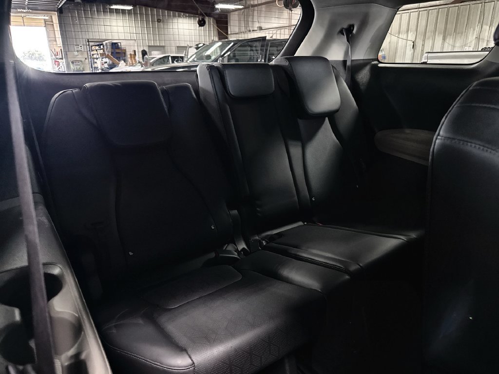 Used 2026 Kia Carnival LXS FWD image 30