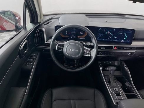 Used 2025 Kia Sorento S FWD image 23