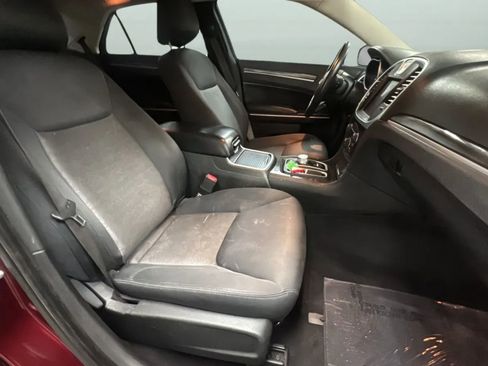 Used 2021 Chrysler 300 Touring w/ Sport Appearance Package RWD image 21