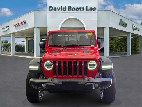 Used 2021 Jeep Gladiator Rubicon AWD/4WD image 2