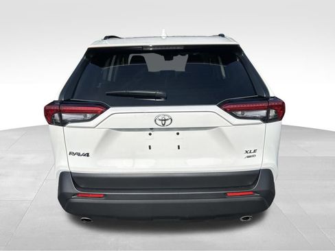 Used 2025 Toyota RAV4 XLE w/ Weather Package AWD/4WD image 4