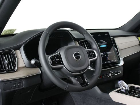 New 2026 Volvo XC90 T8 Plus w/ Protection Package Premier image 8