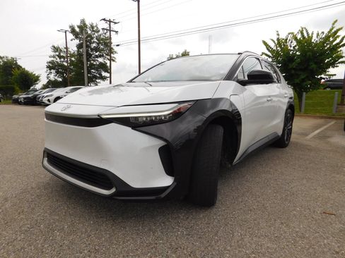 Used 2023 Toyota bZ4X FWD w/ Weather Package image 4