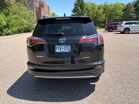 Used 2018 Toyota RAV4 LE w/ Carpet Mat Package AWD/4WD image 26