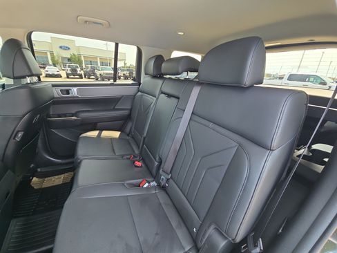 Used 2026 Hyundai Santa Fe SEL FWD image 26